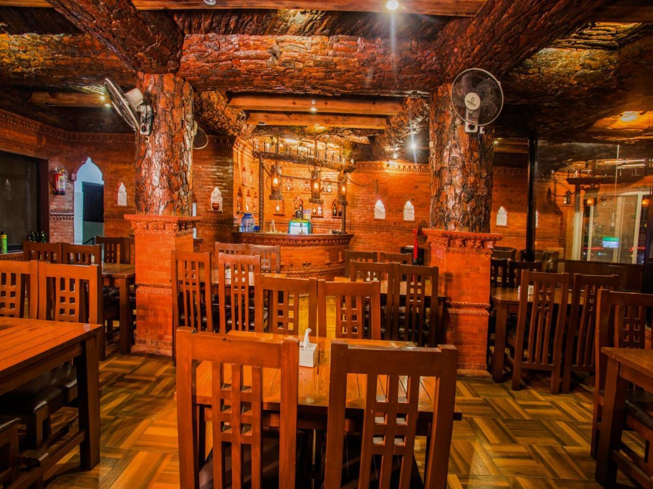 Grand Shivalaya Hotel And Restro Pokhara Ngoại thất bức ảnh