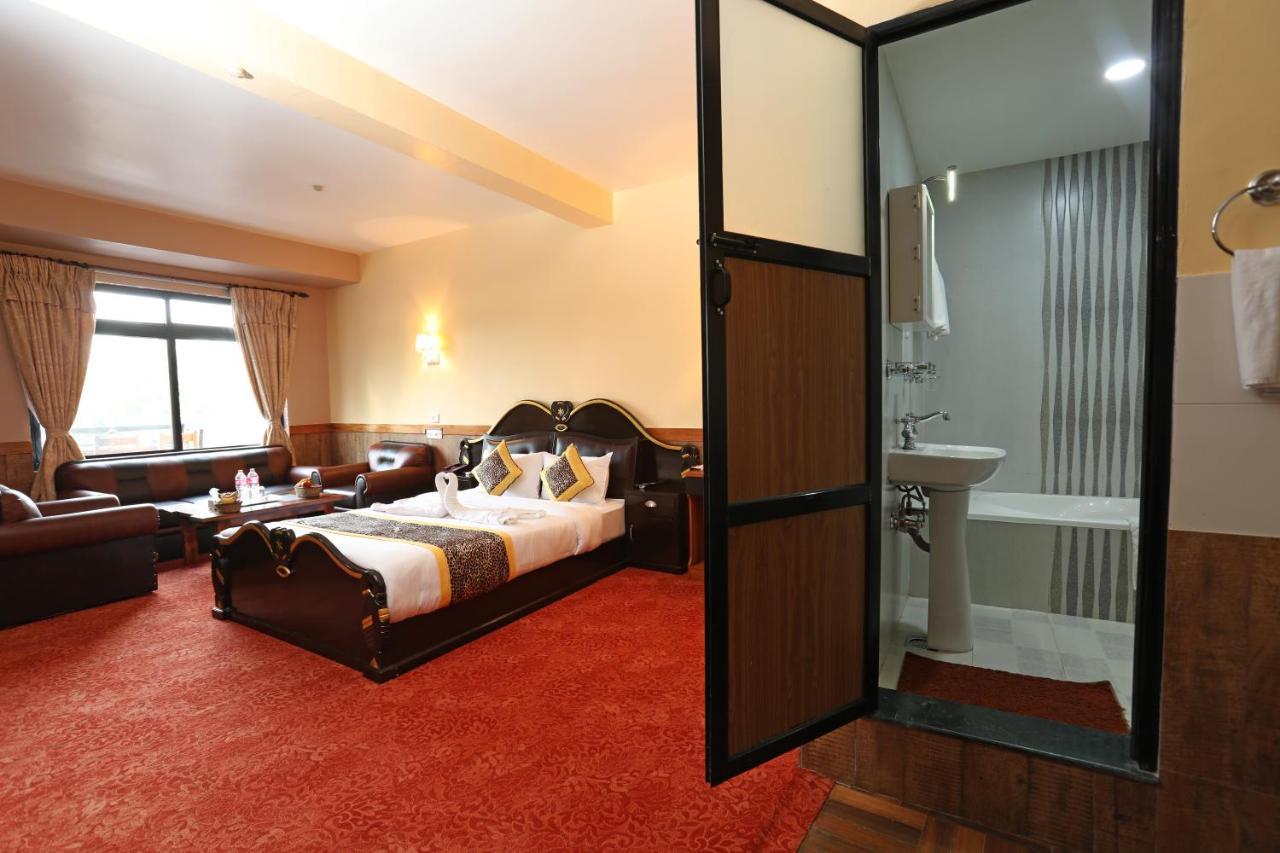 Grand Shivalaya Hotel And Restro Pokhara Ngoại thất bức ảnh