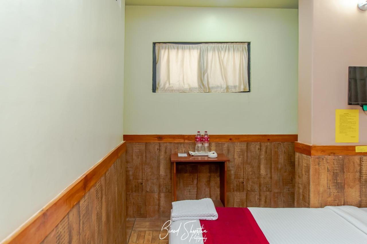 Grand Shivalaya Hotel And Restro Pokhara Ngoại thất bức ảnh