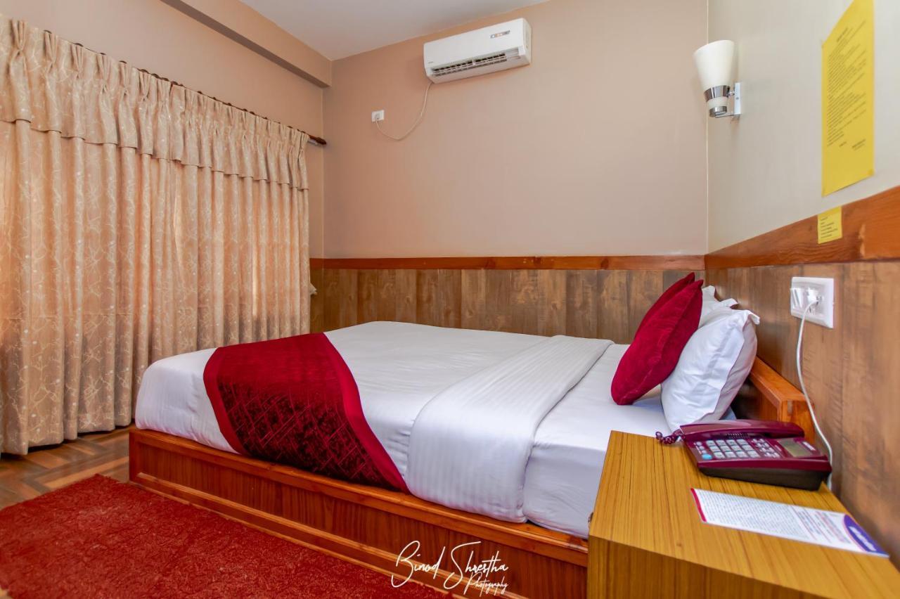 Grand Shivalaya Hotel And Restro Pokhara Ngoại thất bức ảnh